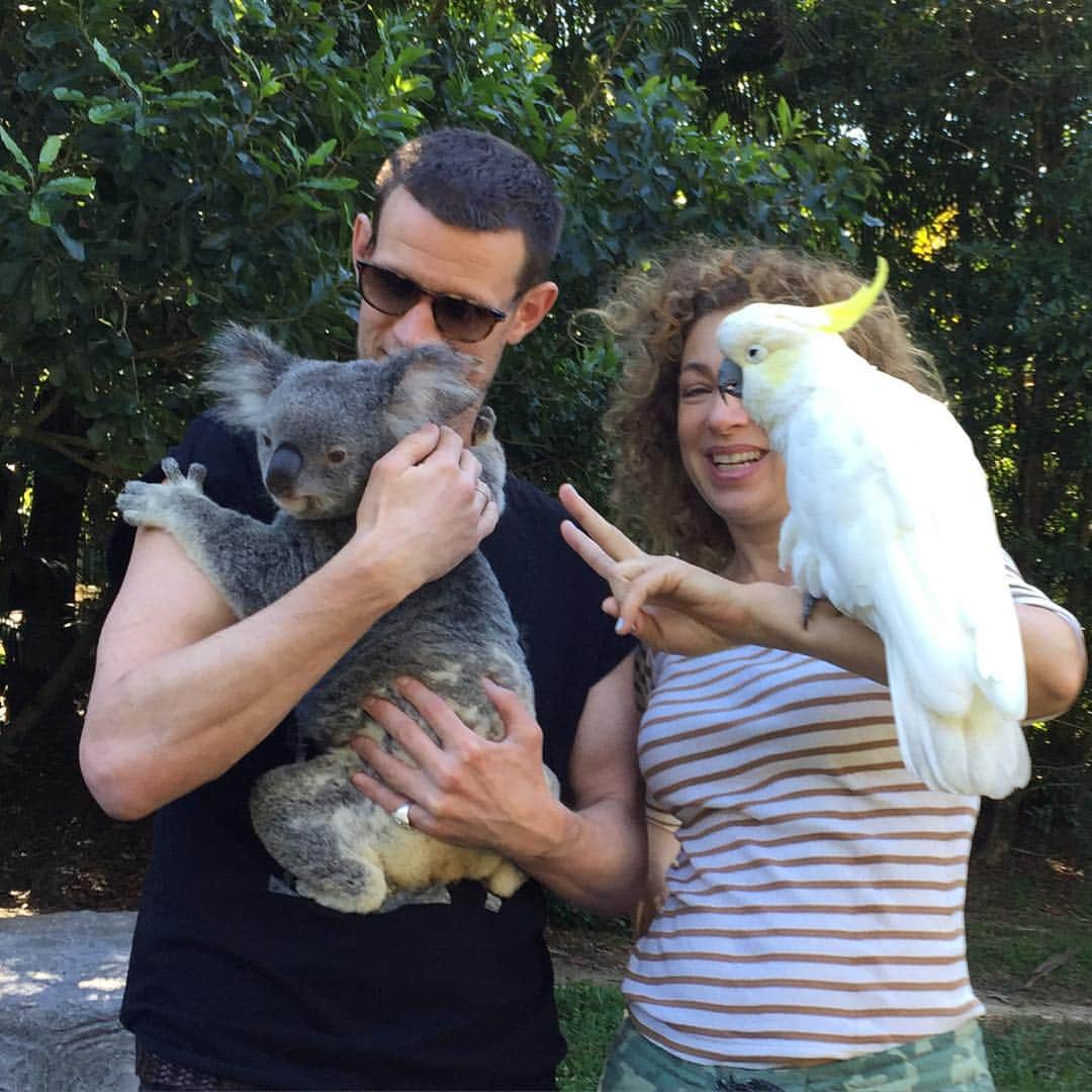 のインスタグラム：「Happy birthday Matt, wherever you are. Love from me and the cockatoo xx」