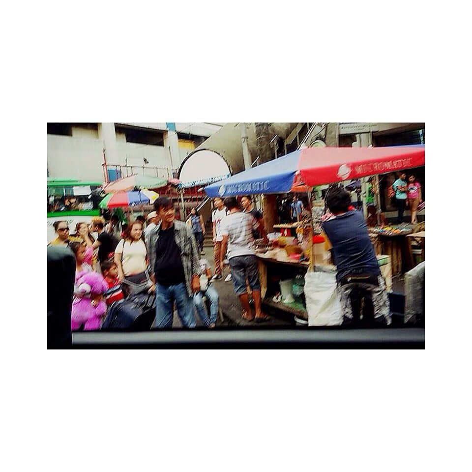 マーシュ彩さんのインスタグラム写真 - (マーシュ彩Instagram)「MOZUの海外ロケ #フィリピン#4月#暑かった#劇場版MOZU#まもなく公開」10月29日 22時26分 - ayamarshofficial