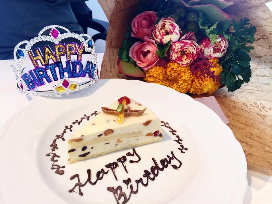 小川ひとみさんのインスタグラム写真 - (小川ひとみInstagram)「Belated birthday lunch for Pai❤️ Happy birthday and wish you the best happiness❣❣ #friend #love #birthday #lunch #cake #アマレーナ」10月31日 13時56分 - hitomy220