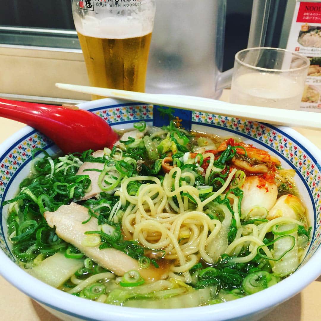 高岡早紀 さんのインスタグラム写真 - (高岡早紀 Instagram)「夜中にラーメンとビール。。 またまたやってしまった…」11月2日 14時34分 - saki_takaoka