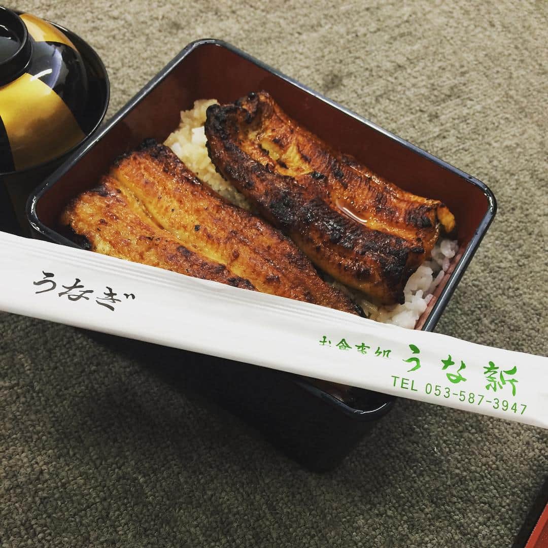 TOMO さんのインスタグラム写真 - (TOMO Instagram)「昨日のウナギが美味すぎてビビった！  #dapump #tomo #鰻」11月2日 22時52分 - dp_tomo0561