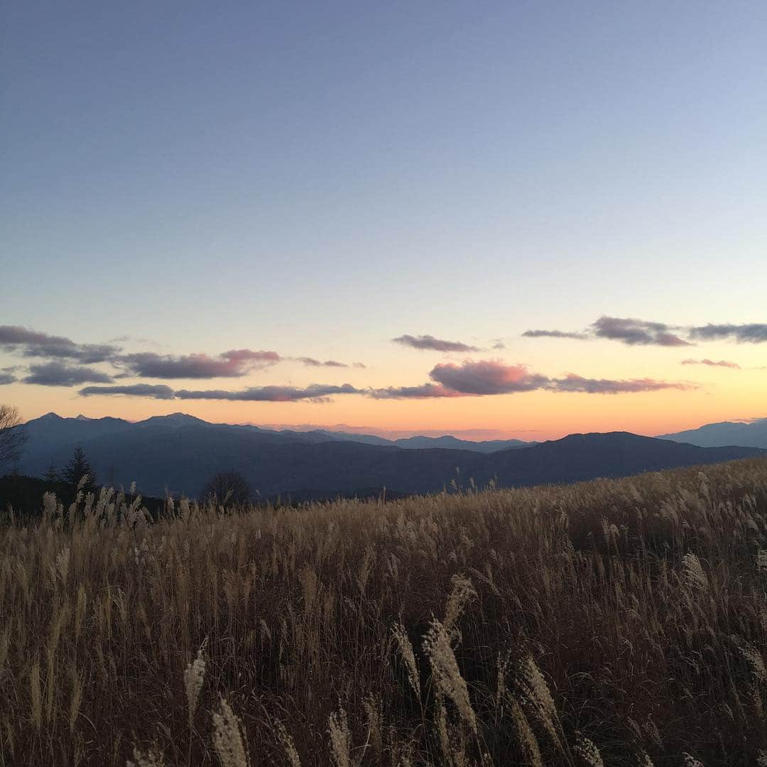 宮沢氷魚さんのインスタグラム写真 - (宮沢氷魚Instagram)「Photoshoot in Nagano.  Beautiful sunset. #nagano#photoshoot#sunset#cold#beautiful#nature」11月3日 17時10分 - miyazawahio