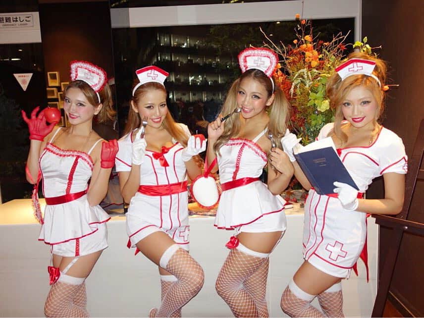 菅又菜摘（ナツ）さんのインスタグラム写真 - (菅又菜摘（ナツ）Instagram)「🍎🍴📖？心配過ぎる💉 CYBERJAPAN病院🏥でした😂 Kana.Kanae.Natsu.Kazue 10/29 DEAD OR ALIVE@coloR_Tokyo #Halloween #cosplay #costume #nurse #sexynurse #ハロウィン #cjnatsu #cjd #cyberjapan #cyberjapandancers #サイバージャパン #サイバージャパンダンサーズ #六本木 #西麻布 #coloR #deadoralive #coloRTokyo #coloR_Tokyo」11月4日 21時09分 - kogenatsu920