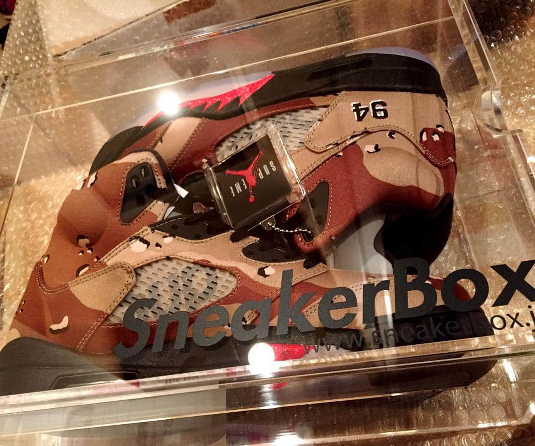 SneakerBox.jpさんのインスタグラム写真 - (SneakerBox.jpInstagram)「✨ 『スニーカーボックス』作りました。 特注に限る。 #sneakerbox #スニーカーボックス #アクリルボックス #supreme #supremejp #supremenyc #jordan5 #ジョーダン5 #シュプリーム #アクリルケース」11月7日 14時35分 - sneakerbox.jp