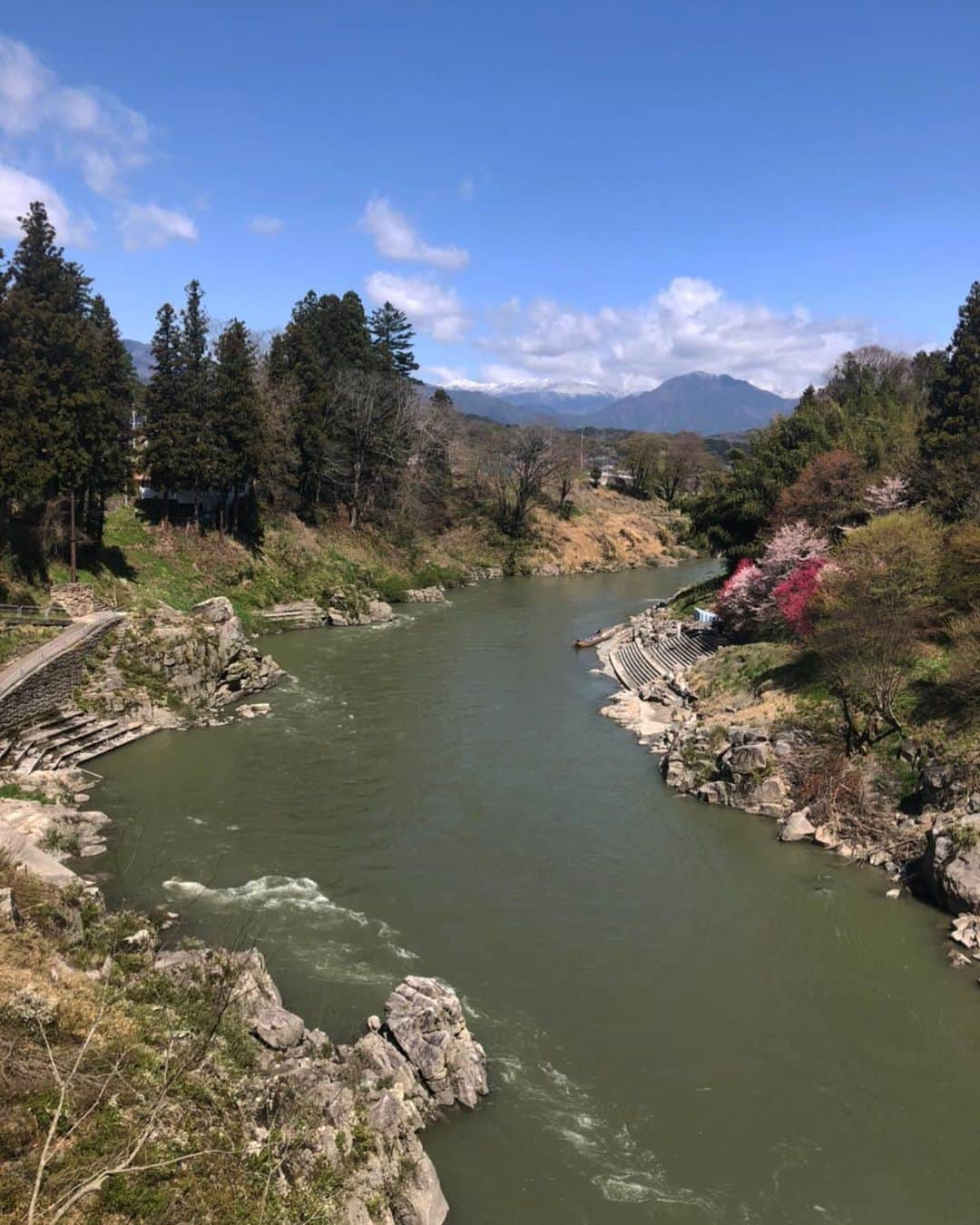 ニッチロー'さんのインスタグラム写真 - (ニッチロー'Instagram)「家にいて長野県を旅行した気分を！  #おうちでながの #長野県 #信州 #南信州 #飯田市 #天竜峡  #天竜川 #天龍峡大橋  #そらさんぽ天龍峡」4月15日 10時25分 - nicchiro5.1