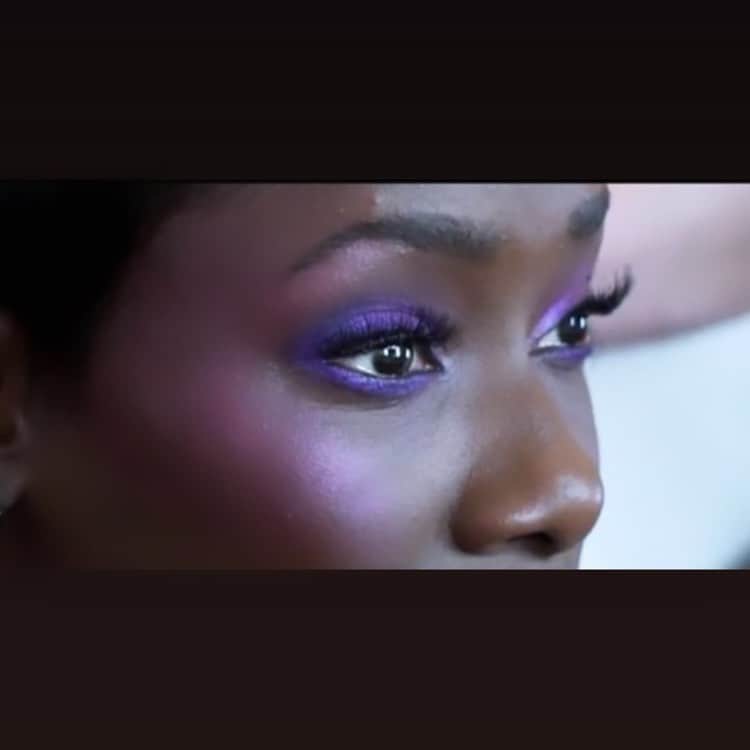 ヴァネッサ・ジェームスのインスタグラム：「Let my soul smile through my heart and my heart smile through my eyes, that I may scatter rich smiles in sad hearts. Paramahansa Yogananda  Makeup @jenelle.greene 🙌❤️」