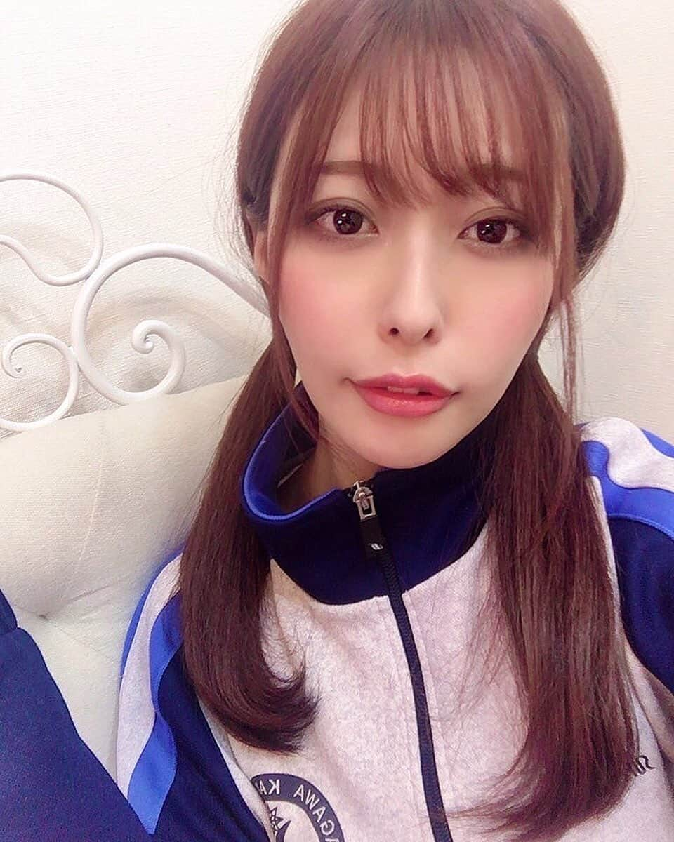 藤咲きく乃さんのインスタグラム写真 - (藤咲きく乃Instagram)「#stayhome  #自撮り #定期的な化粧の練習 #うまくはならない」4月15日 4時23分 - kikuchyaso