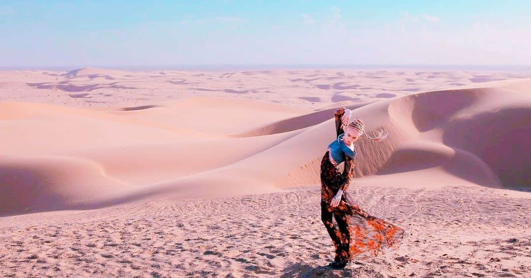 グライムスのインスタグラム：「⊃∪∩⪽ 🪐🛰」
