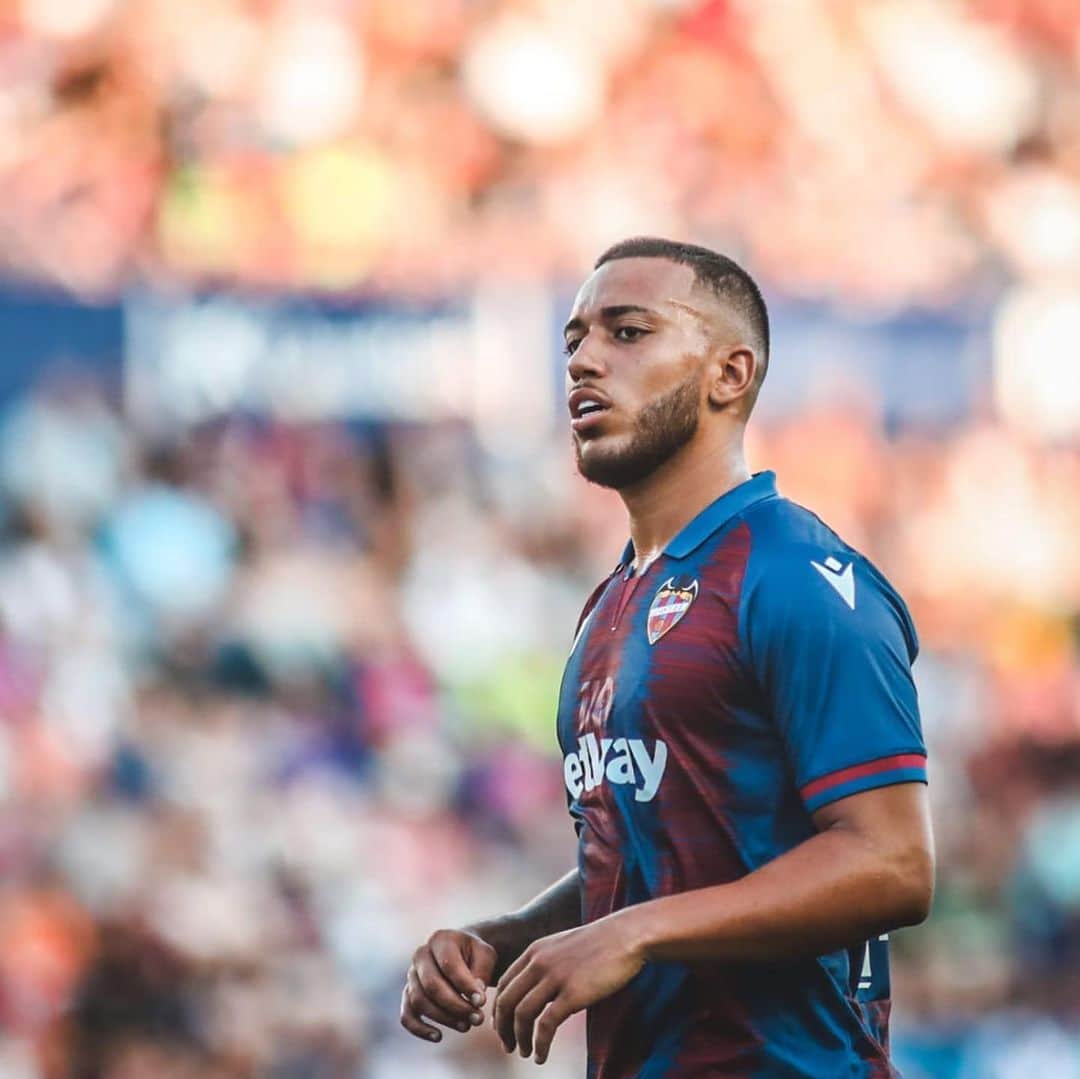 ルベン・ヴェソのインスタグラム：「⏳⏳⏳ @laliga」