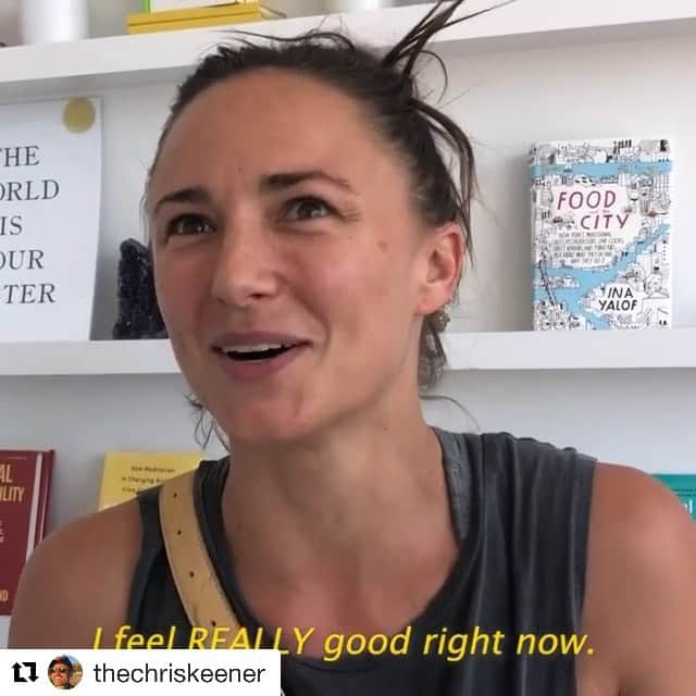 ブリアナ・エヴィガンのインスタグラム：「Check it out guys! Chris and I are gonna go live and do breath work hopefully with you! April 25th 12pm PST. Here’s a few awesome reactions of people after his class. Love this man and all that he does! Join us. I’ll keep posting to prep ya, but for now put it in the calendar if you feel called to join us we’ll see you there. # #Repost @thechriskeener with @get_repost ・・・ Sometimes I wish there was a little bird on my shoulder with a tape-recorder in it, so I could share the experiences people share with me of #breathwork. The ride can often bring challenges, like everything worth doing. But there are some overwhelmingly common themes: joy, wonder, catharsis, expansion, self-transcendence, release.... I love to be along for the ride, and am finding great purpose sharing this experience with the world. ⁣⁣ ⁣⁣ You can now do #goldenairbreathwork, wherever you may roam. LINK IN BIO for the first-ever take home experience! ⁣⁣ ⁣⁣ Big love to all those in this video who were brave enough to be vulnerable and participate. Can’t thank you enough. ⁣⁣ @camila.akemi @primakena @brianaevigan @sci_fi_wasabi @gplewis @abbasmoosavi @missannetteluna ⁣⁣ ⁣⁣ And thanks to @unplugmeditation, @thesleepspa, @goodworkhouse, @sanctum.la, @visitmurmur for creating the spaces for transformation.」