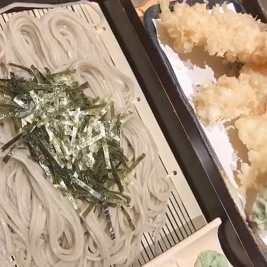 COCOのインスタグラム：「新潟県名物の１つ💓  小嶋屋のへぎ蕎麦 シコシコの歯応えで美味しいよん」