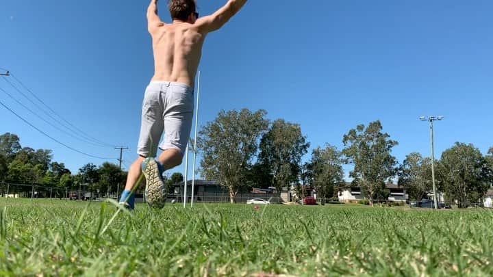 トッド・ラサンスのインスタグラム：「Cutla Beckham Bends」