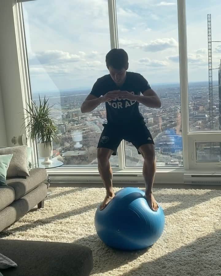 ボージャン・クルキッチのインスタグラム：「Believe.  Balance.  Mental force. 🌏🌍🌎 #staystrong #todoirabien #totaniràbé #tuttoandràbene #toutirabien」