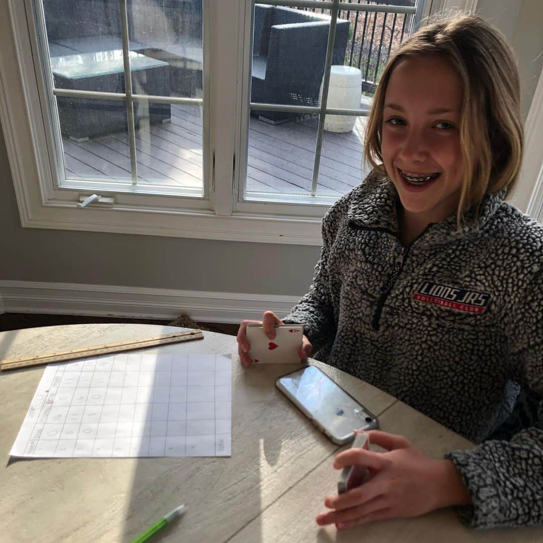 ブライアン・バリントンのインスタグラム：「@bella.bullington is serious about her golf scorecard! I’m assuming she’ll progress to Google sheets next! #cardnight」