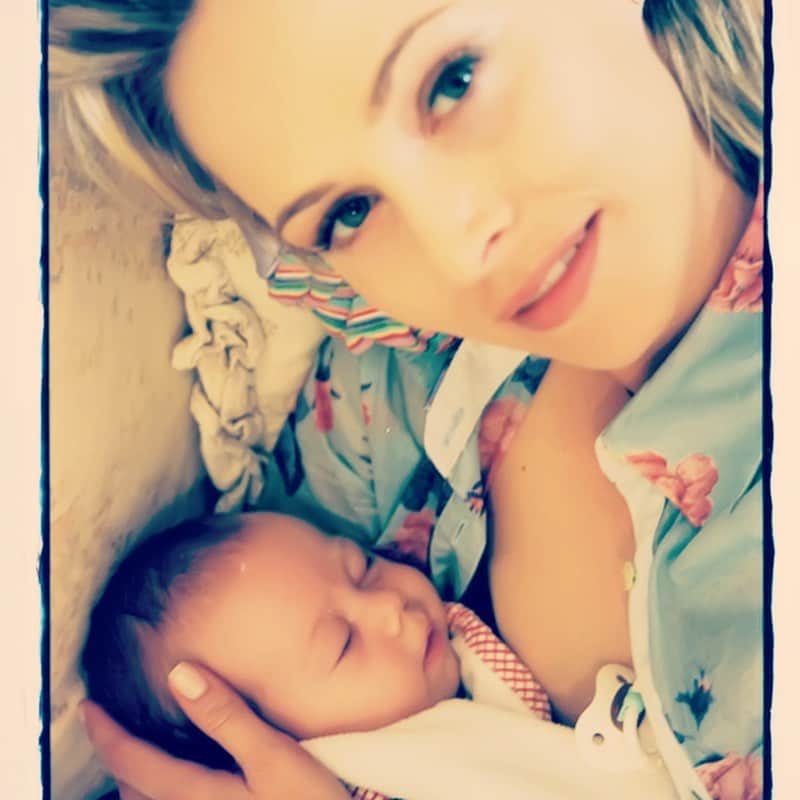 ジョシー・ビセットのインスタグラム：「Happy 18th Birthday my beautiful Angel. I love you so much and I am so proud of the adult you’ve become. You’ll always be my baby girl. You are one of a kind. I love you honey. Mom」