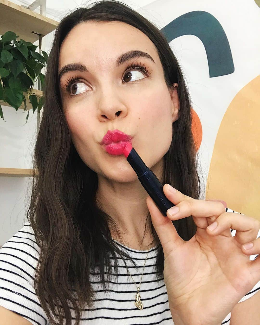 イングリッド・ニールセンさんのインスタグラム写真 - (イングリッド・ニールセンInstagram)「💄 Bright lipstick = my personal self-love language 💄 Beauty has always been there for me – it has enhanced the most exciting times in my life and has provided a safe space to be creative during the most painful. Right now, digging into my makeup bag and putting on some lipstick or smudgy black eyeliner feels like playing dress up. I've found inspiration from a tv show character and recreated her look and have also kept it simple with my go-to natural look with a splash of color. (side note: the lipstick in this photo is Garden Party from @beautycounter, a mission based clean beauty brand I ❤️) It's the small slice of delight I've needed when the outside world feels so scary. Recently a friend told me that it's okay to be going through something difficult and still seek and experience joy at the same time. It reminded me of one of my favorite quotes: "Every day may not be good, but there's something good in every day." Sometimes that looks like my dog chasing his tail, other times it's a swipe of lipstick. Whatever it happens to be on a particular day, I'm holding those small beautiful things close right now. They anchor me in the present and help me take a step forward.💕 #sponsored」4月11日 4時57分 - ingridnilsen