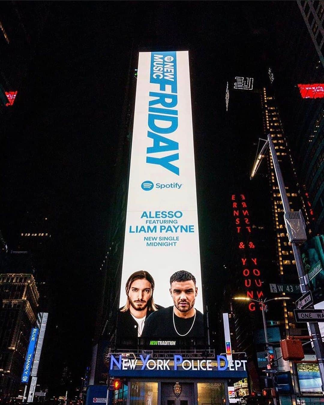 アレッソさんのインスタグラム写真 - (アレッソInstagram)「Wow 🤩 Thank you @spotify 💚」4月11日 5時01分 - alesso