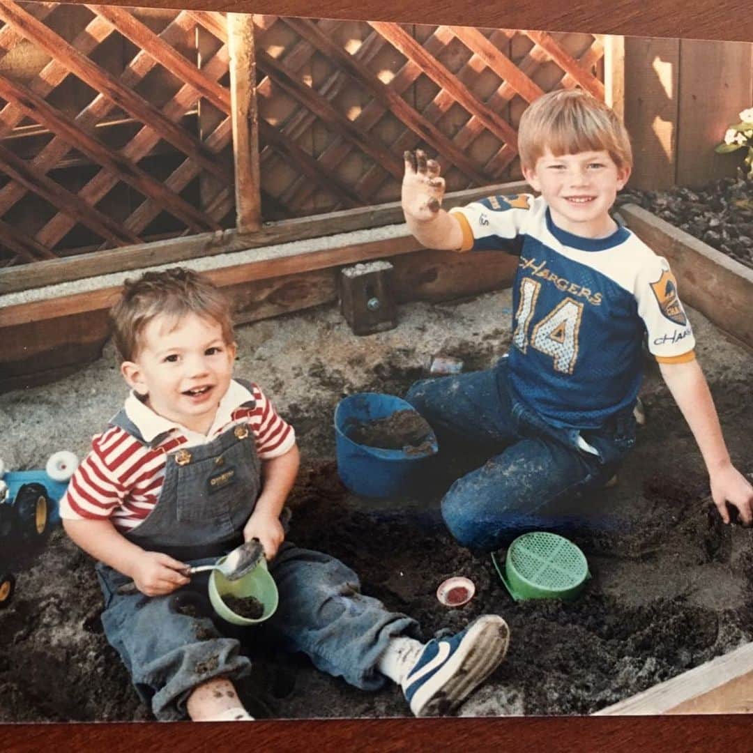 アダム・ランバートさんのインスタグラム写真 - (アダム・ランバートInstagram)「Me and my Bro, Neil! #siblings」4月11日 7時12分 - adamlambert