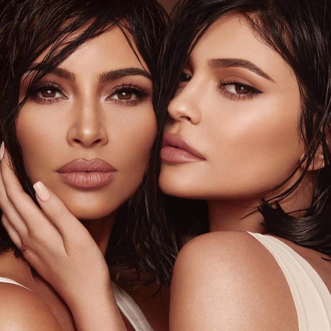 キム・カーダシアンさんのインスタグラム写真 - (キム・カーダシアンInstagram)「Happy National Siblings Day」4月11日 7時57分 - kimkardashian