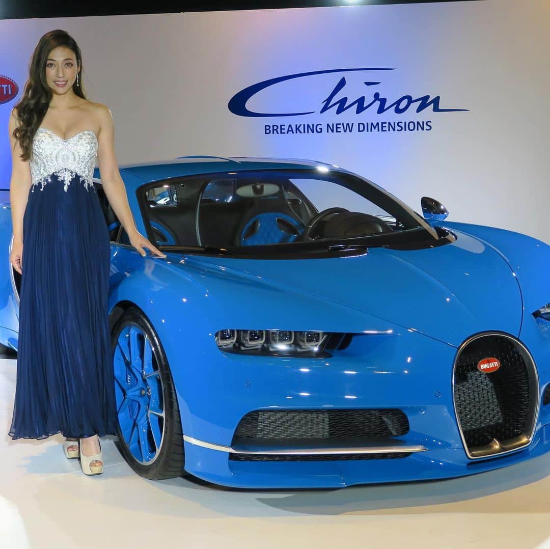 塚本奈々美さんのインスタグラム写真 - (塚本奈々美Instagram)「“Bugatti Chiron” How much in your country?  #bugatti #bugattichiron  #monstergirls  #美容」4月11日 8時26分 - tsukamotonanami