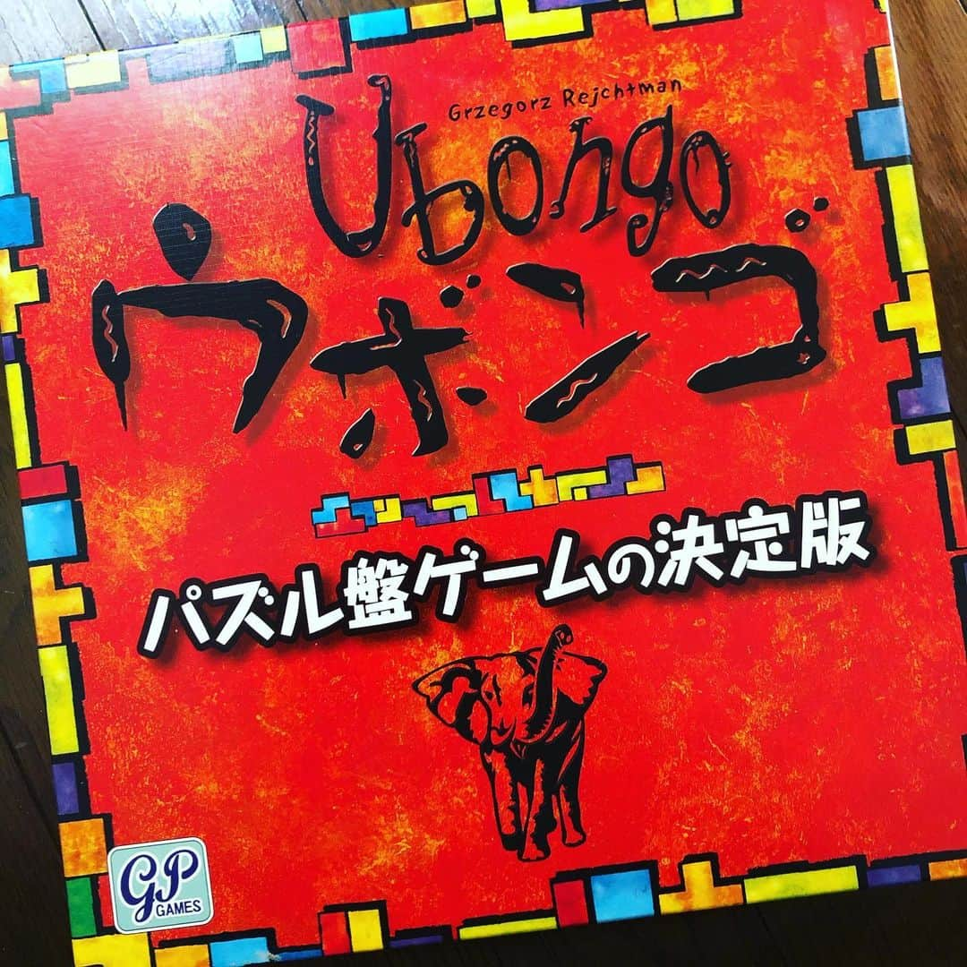 OKP-STARさんのインスタグラム写真 - (OKP-STARInstagram)「☺︎ ウボンゴ知ってます〜？？ ルールも簡単ですぐ出来ちゃうボードゲーム！！ 子どもから大人まで、家族で出来ちゃう！！オススメ👨‍👩‍👧‍👦💨 買いに行く時はお気をつけて😭  #ウボンゴ #stayhome」4月11日 11時36分 - okp_bassman