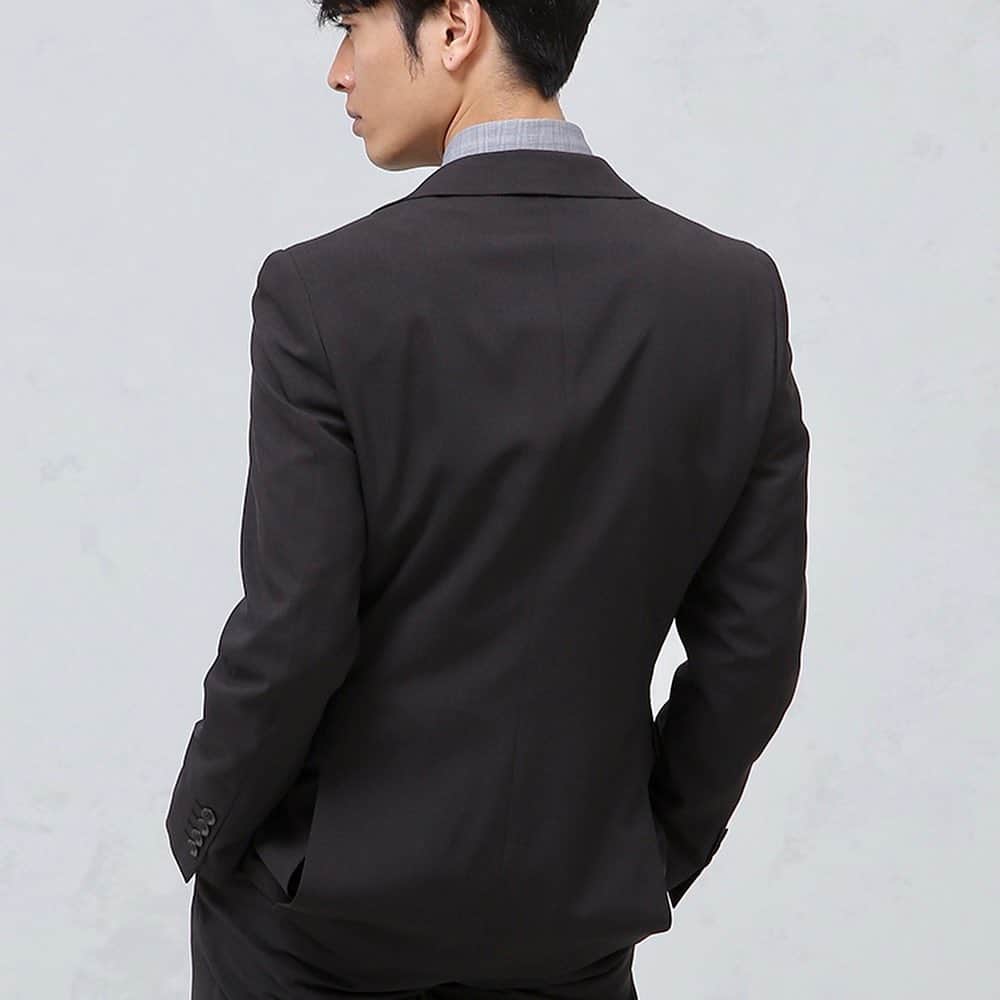 P.S.FA official accountさんのインスタグラム写真 - (P.S.FA official accountInstagram)「イエローのネクタイ×ブラックチェックのスーツスタイル。シャツとスーツをダークカラーにすることで締め色の効果に。 スーツはオンラインショップで展開中！ ・ 【防シワ/パンツウォッシャブル】WEB限定スーツ　チェック　ブラック ・ Suit ¥20,900+tax→SALE Shirt ¥3,900 +tax Tie ¥3,900 +tax ・ #psfa #mensfashion #suit #shirt #necktie #blacksuit #yellownecktie #suitstyle #fashion #スーツ #ワイシャツ #ネクタイ #春コーデ #ビジネスコーデ #スーツのある日常 #スーツのある毎日 #防シワ #ストレッチ素材 #sale」4月11日 21時44分 - psfa_official