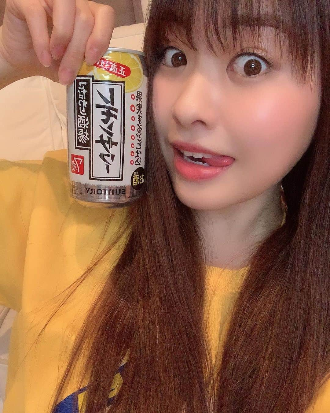 中西智代梨さんのインスタグラム写真 - (中西智代梨Instagram)「久々に飲みました🍋 #お家時間　#飲みやすさ　#重視」4月11日 21時42分 - sukiyaki_daisuki512