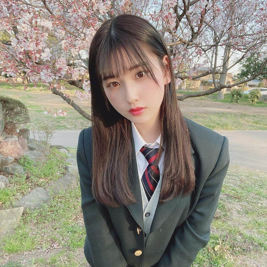 森嶋あんりさんのインスタグラム写真 - (森嶋あんりInstagram)「制服 ・ ・ #jk #女子高生 #森嶋あんり #ゼロイチファミリア #ポートレート #被写体 #モデル #model #makeup #ピンクメイク #グラビア #팔로우  #팔로미  #셀카  #셀가  #japanesegirl #撮影会 #撮影会モデル  #自撮り #instagood #ブルベ冬 #ブルベメイク」4月11日 22時27分 - an_chuu122