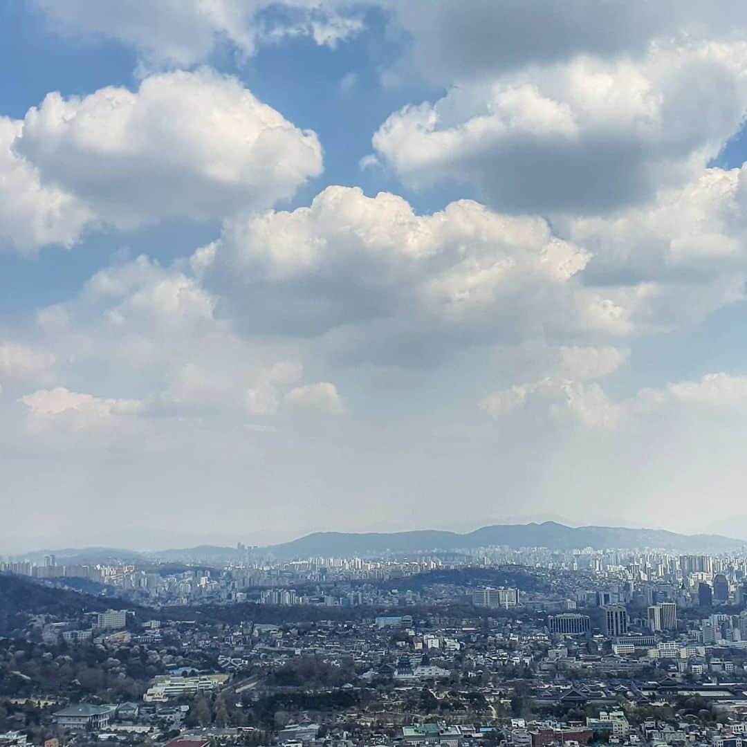 JUNO さんのインスタグラム写真 - (JUNO Instagram)「어제 지인들과 츄와 함께한 #인왕산 #등산」4月11日 15時07分 - kimmooyoung