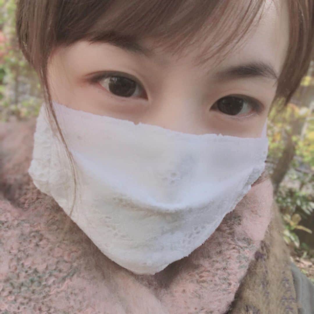 田中いちえのインスタグラム：「レースの布マスク作ってもらった💕 #田中いちえ#手作りマスク#レース#コロナ」