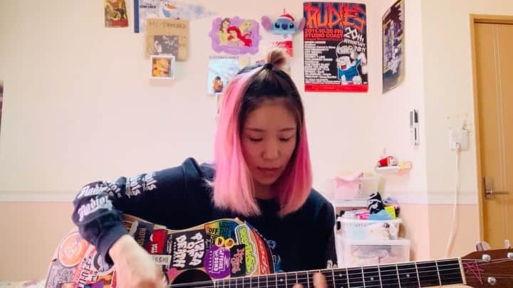 あやぺたのインスタグラム：「#うたつなぎ  はやく髪の毛も染めたいし マツエクもつけたいな〜 メンバーとスタジオはいりたい ほんで、はやくライブしたい いっぱい会いたい人おんねん いっぱい行きたいとこあんねん」