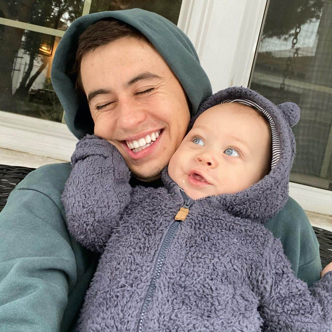 ナッシュ・グリアのインスタグラム：「😁」