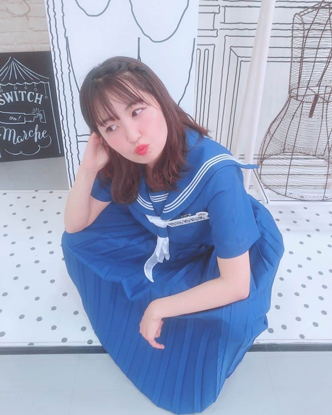 惣田紗莉渚さんのインスタグラム写真 - (惣田紗莉渚Instagram)「こないだ企画で ヤンキーしたよー笑 でもこの制服可愛かった〜👍 4/21 24:25〜放送です✨ #東海テレビ #skeバズ  #ヤンキー #ヤンキー座り  #セーラー服」4月11日 23時47分 - sarisari0118