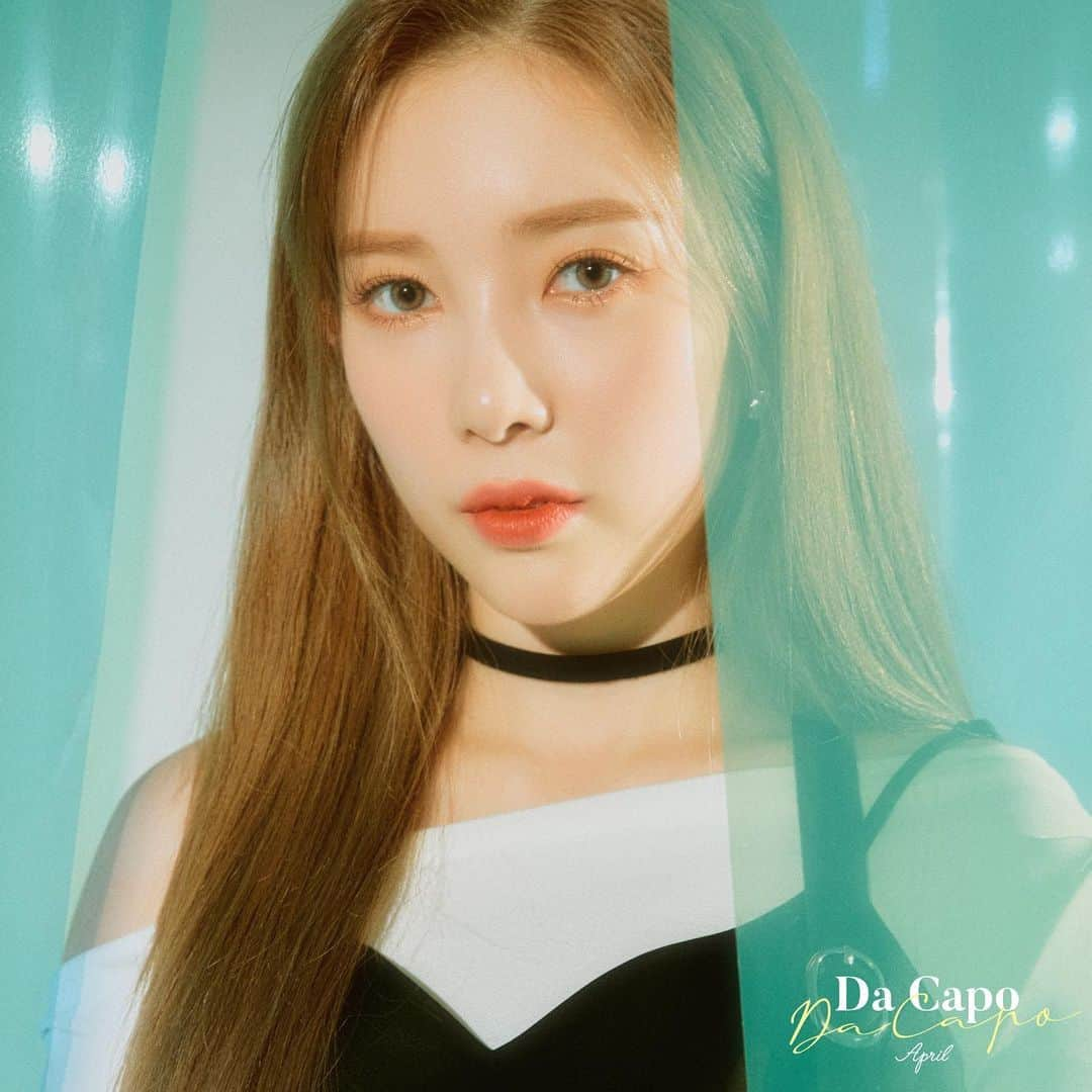 Aprilさんのインスタグラム写真 - (AprilInstagram)「. 에이프릴(APRIL) 7th Mini Album 'Da Capo' . CONCEPT PHOTO #1 #CHAEKYUNG . #APRIL #에이프릴 #윤채경 #Da_Capo #LALALILALA #APRIL_LALALILALA #APRIL_라라리라라 #APRIL_COMEBACK_200422」4月12日 0時01分 - official.april