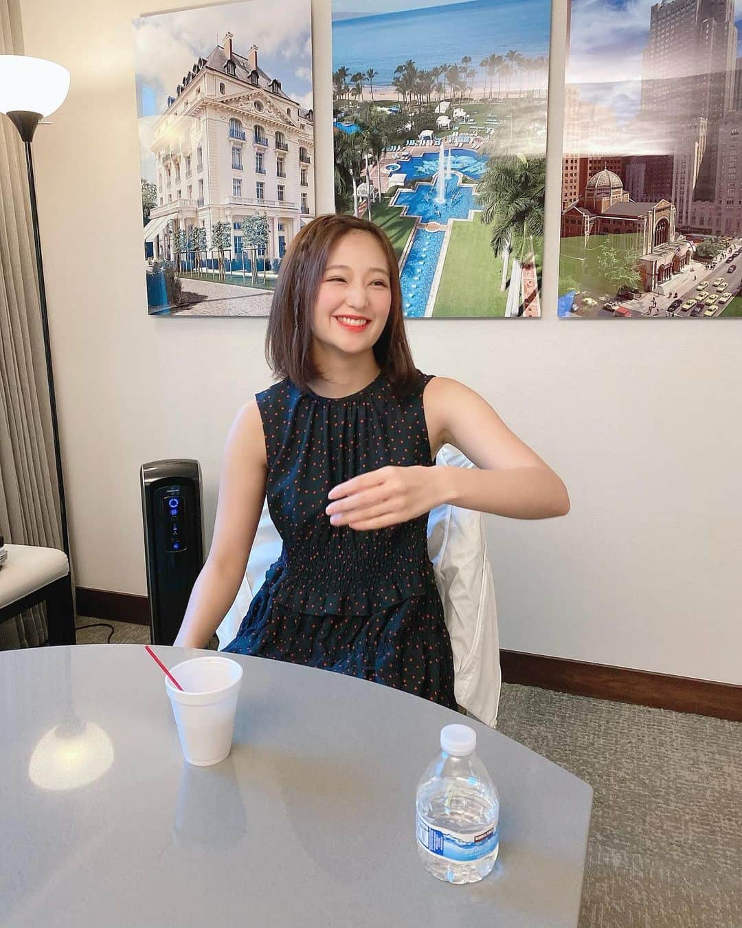 ミクのインスタグラム：「一人じゃなくて 誰かと一緒に楽しめるって﻿ より一層幸せになるね♡♡﻿ ありがとう♪♪♪﻿ おやすみ😴💤🌙﻿ ﻿ ﻿ ﻿  #hawaii  #hawaiitrip #happy #配信ありがとう　#家族旅行」