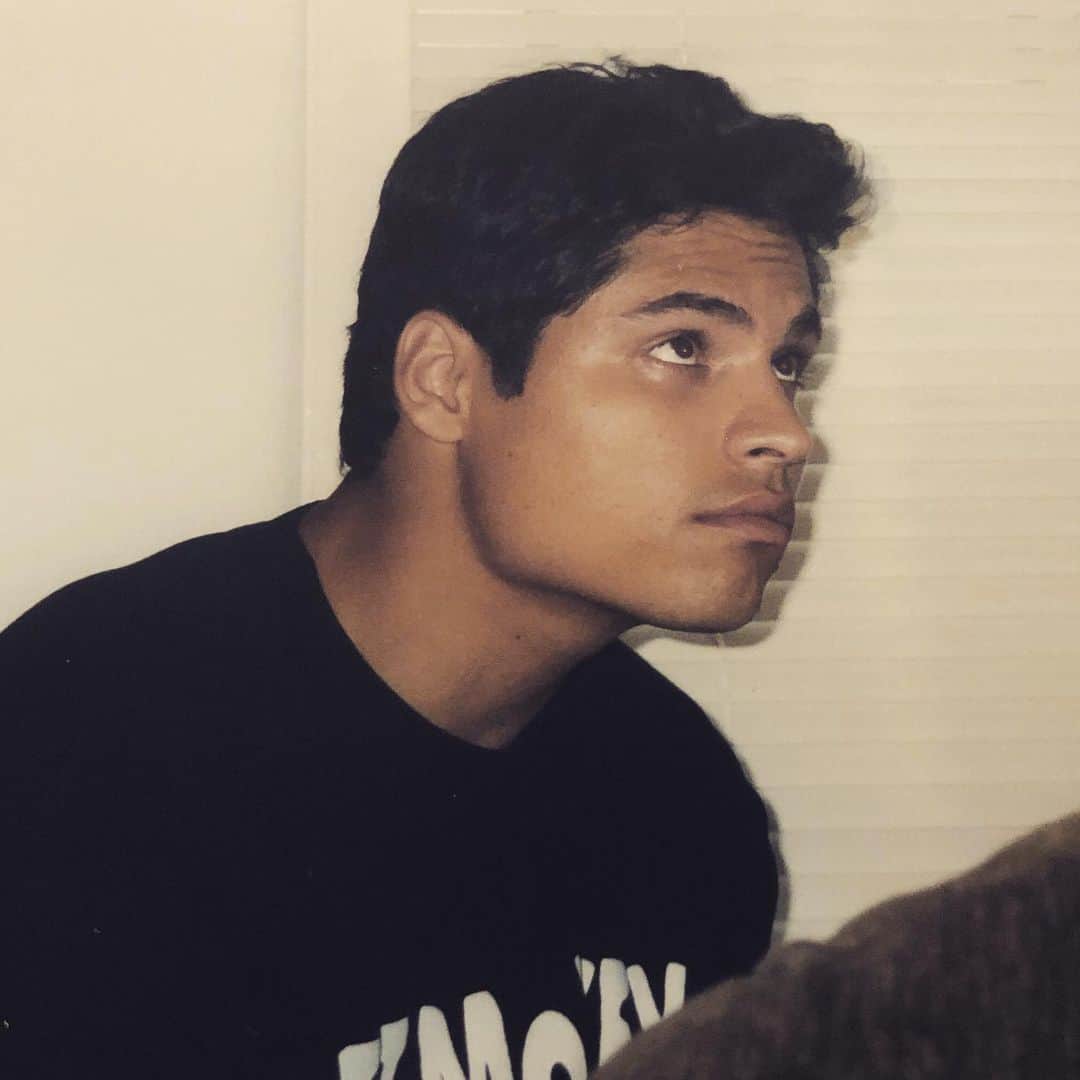 のインスタグラム：「15 years ago I guess I enjoyed indoor bird watching.」