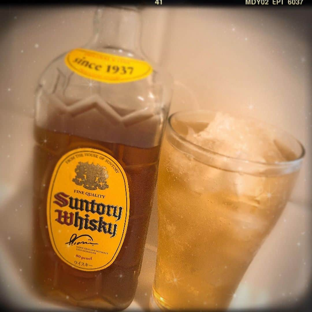 鈴木蛍さんのインスタグラム写真 - (鈴木蛍Instagram)「ついにハイボール始めました🥃 飲めるようになったと言うか…🤪 #ハイボール #ジンジャーハイボール #映画のお供 #大人になった気がする #ウイスキー薄めで」4月12日 3時16分 - jphotaru