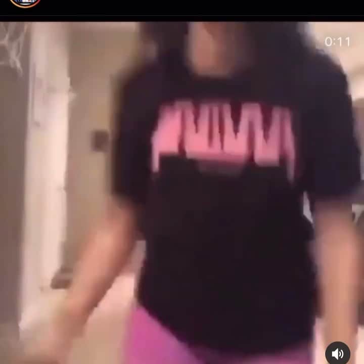 ルイス・ウィリアムスのインスタグラム：「I’m sick of it 😂😂#Stopitchallenge」