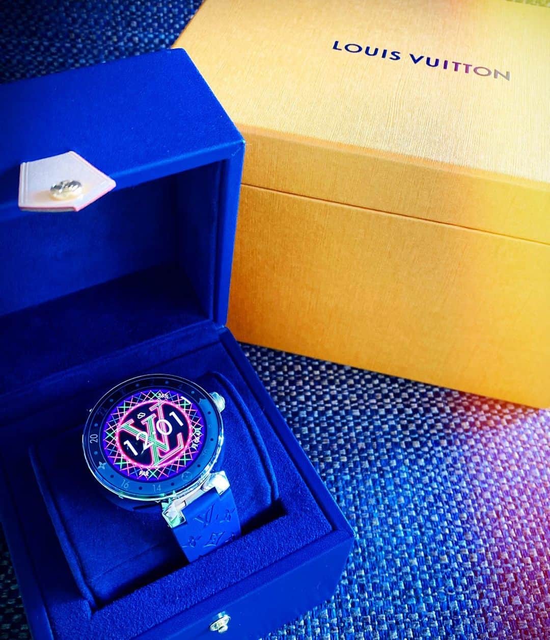 𝑵𝑶𝑹𝑰𝑲𝑶さんのインスタグラム写真 - (𝑵𝑶𝑹𝑰𝑲𝑶Instagram)「運命の熱心な研修医君のおかげで、この時計に導かれたとゆう思い出話ができたとさ♥︎ .  #louisvuittonwatch#tanbur  #louisvuitton #lv #louisvuittontambour  #foreverwithyou #happybirthdaymylove❤️ #hbd🎂」4月12日 5時10分 - norip_ppz