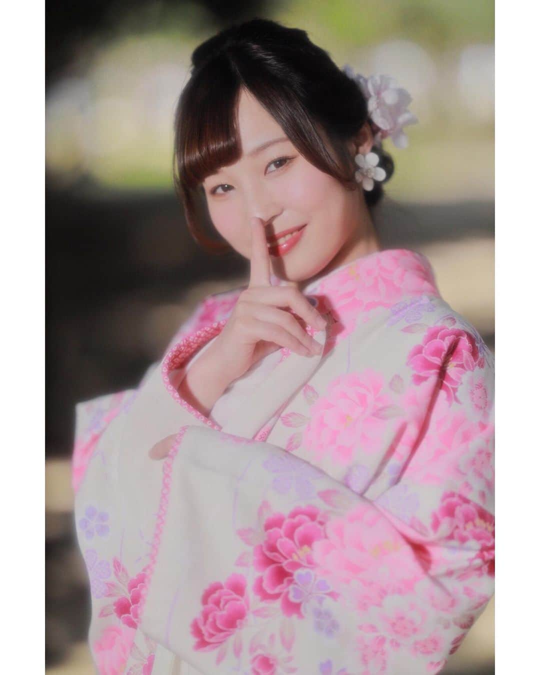 ワンサイド福岡さんのインスタグラム写真 - (ワンサイド福岡Instagram)「model：まいちご @one.side.maichigo  photo by： @mikimasuo ＊ 3月の平日ポートレート撮影会のお写真です。 ＊ か、かわいい…！ かわいすぎて、どれを載せようかいつも以上に迷いましたが、ここは私の直感で。 ＊ 素敵なお写真、誠にありがとうございます。 ＊ #着物 #着物撮影会  #福岡市 #ポートレート #ポートレートモデル  #ポートレートしま専科  #福岡被写体  #被写体モデル  #被写体になります  #撮影会モデル #福岡撮影会モデル  #福岡撮影会 #モデル撮影会 #ワンサイド福岡 #ワンサイド撮影会 #福岡ポートレート  #福岡カメラ部  #写真撮ってる人と繋がりたい  #カメラマンさんと繋がりたい  #ファインダー越しの私の世界  #ポートレート部  #ポトレ撮影隊  #lovers_nippon_portrait  #good_portraits_world  #jp_portrait部  #instagood #kimono #japanesegirl」4月12日 5時24分 - oneside_fukuoka