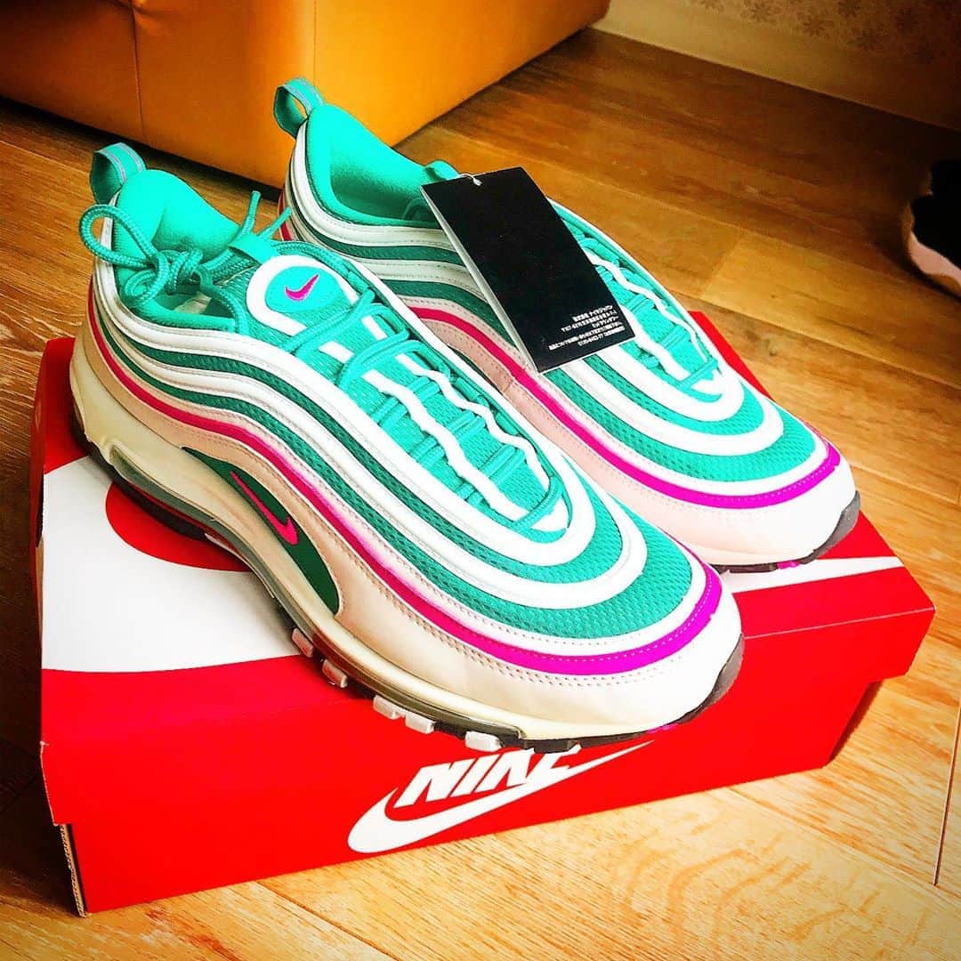 K-YOのインスタグラム：「Hayakuhakita-e #southbeach」