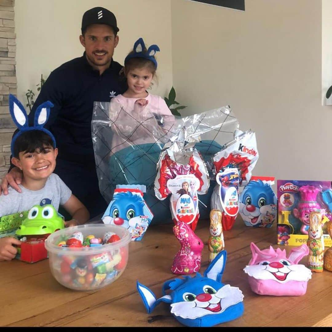 ケヴィン・ミララスさんのインスタグラム写真 - (ケヴィン・ミララスInstagram)「Happy Easter everyone 🐣🍫」4月12日 17時22分 - kmirallas11