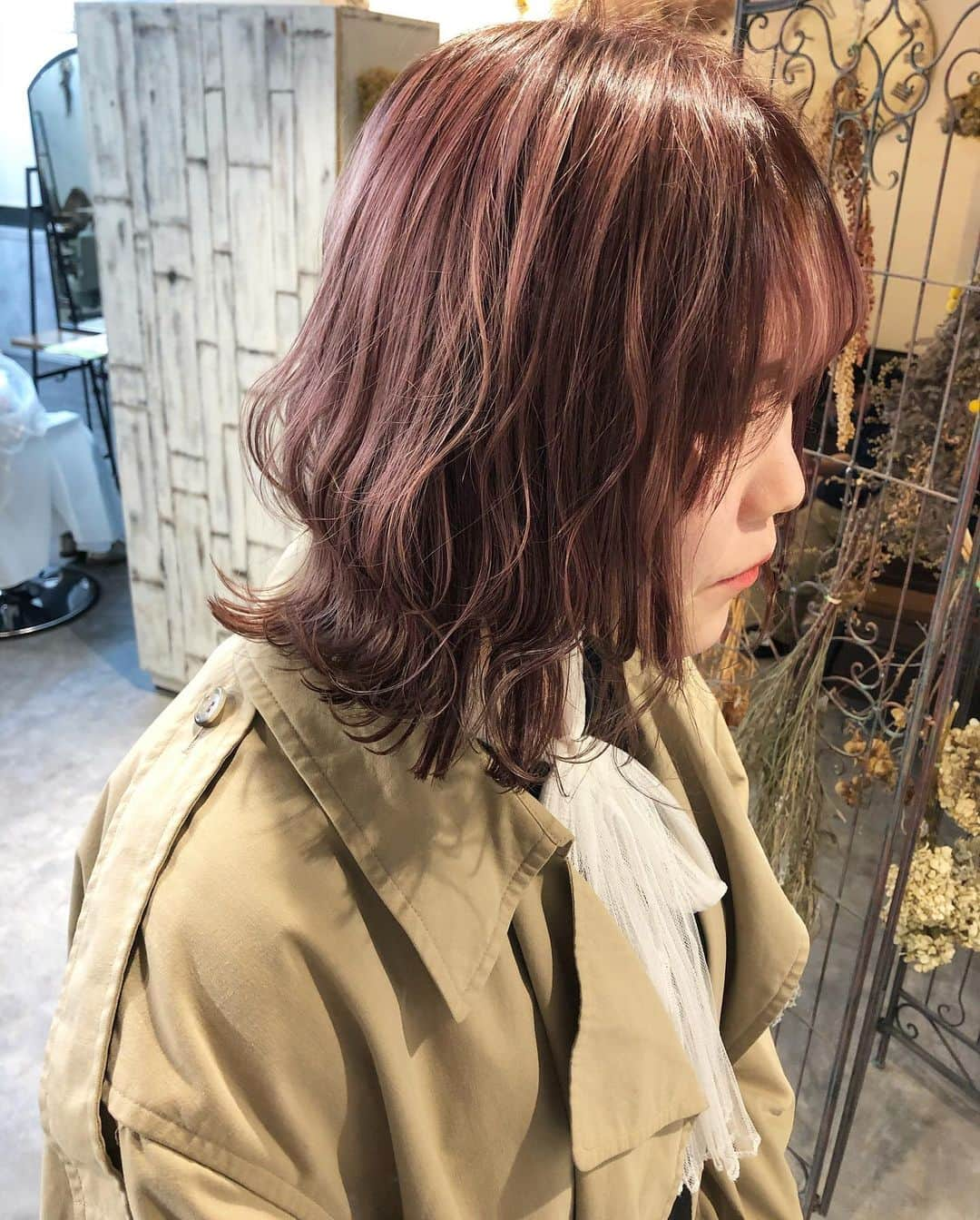 武原 大知 ヘアアレンジさんのインスタグラム写真 - (武原 大知 ヘアアレンジInstagram)「#コーラルピンク . #coral pink . #ピンク . #pink . #ヘアアレンジ#ヘアセット#hair#hairset#hairarrange#hairstyle#ヘアアレンジ簡単#札幌美容室#ファッション#札幌#ヘアアレンジやり方#ヘアアレンジ解説#簡単ヘアアレンジ#ウェディング#데일리룩#스타일링#일본#헤어스타일#发型#サロンモデル#撮影#結婚式アレンジ#locari#ロカリヘアアレンジ#」4月12日 9時41分 - qp.daichi.qp