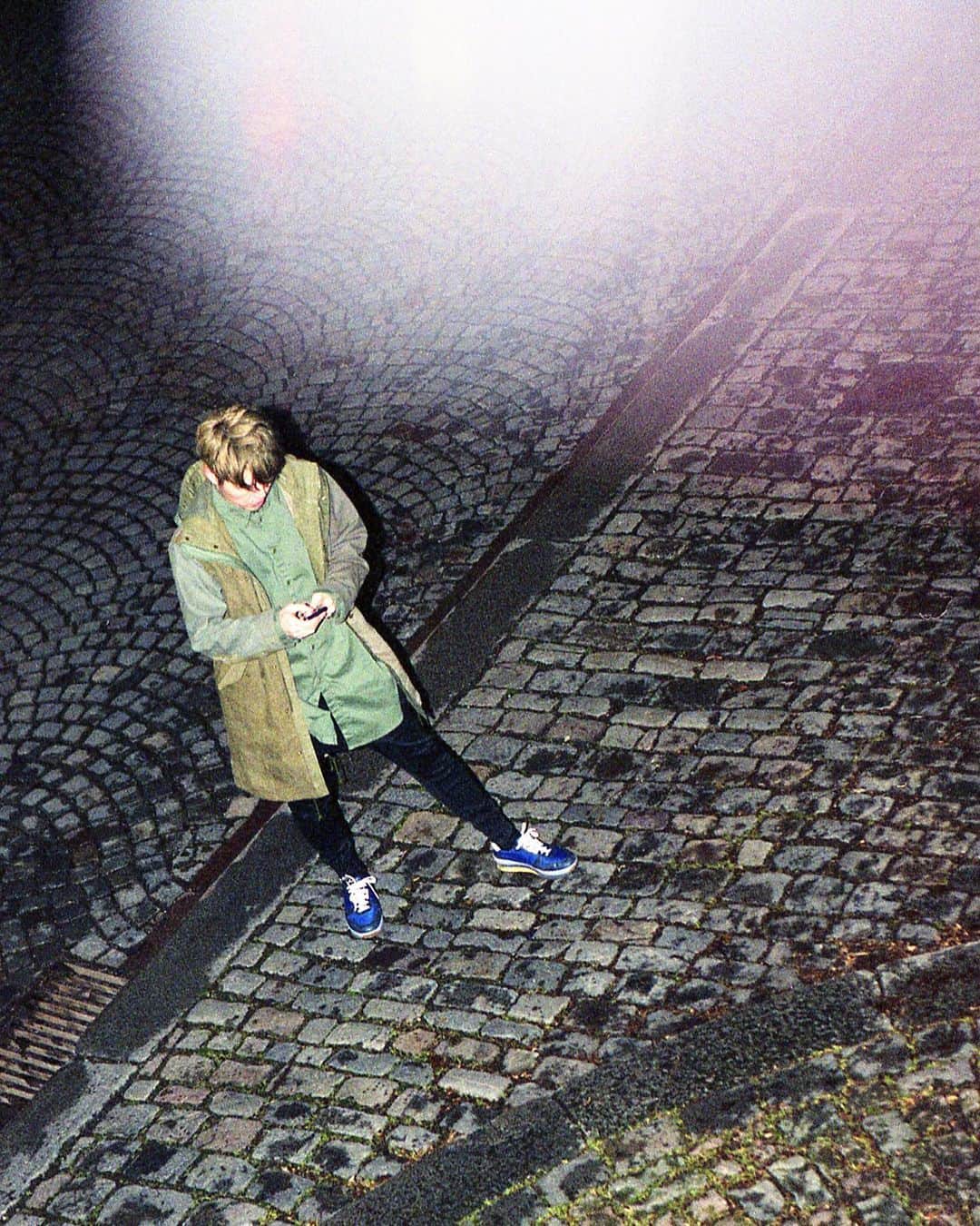 辻村有記のインスタグラム：「Throwback to Stockholm life🇸🇪 Good stay at home😊🏡 #jpop #sweden #stockholm #スウェーデン  #ストックホルム  #gamrastan  #amazing  #night #street  photo by @yuki_0422ame」