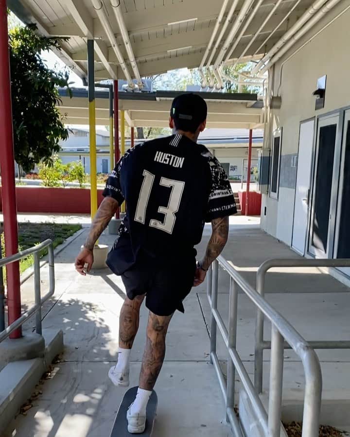 ナイジャ・ヒューストンのインスタグラム：「1️⃣3️⃣」