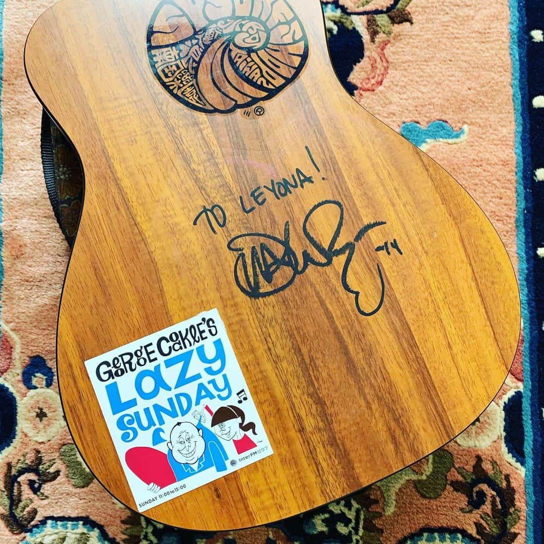 Leyonaさんのインスタグラム写真 - (LeyonaInstagram)「突然ですが ただいま放送中の﻿ InterFM897 George Cockle’s Lazy Sunday﻿ へ電話出演します📻﻿ 12:30くらいから少しお邪魔しますので﻿ もしよかったら聴いてね！﻿ @george_cockle  @mayawatanabee  @lazysunday_interfm897  #johnmayerのサインの隣」4月12日 11時41分 - leyonababy