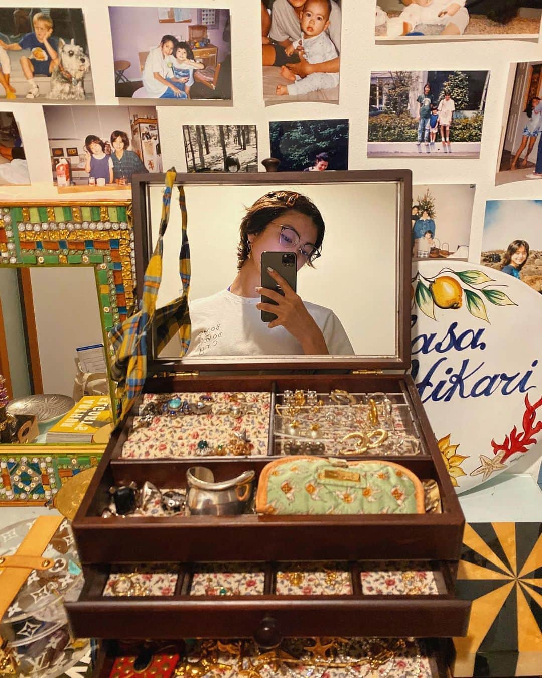 森星さんのインスタグラム写真 - (森星Instagram)「Organizing my treasure of memories🥰 #HomeSweetHome」4月12日 17時57分 - hikari