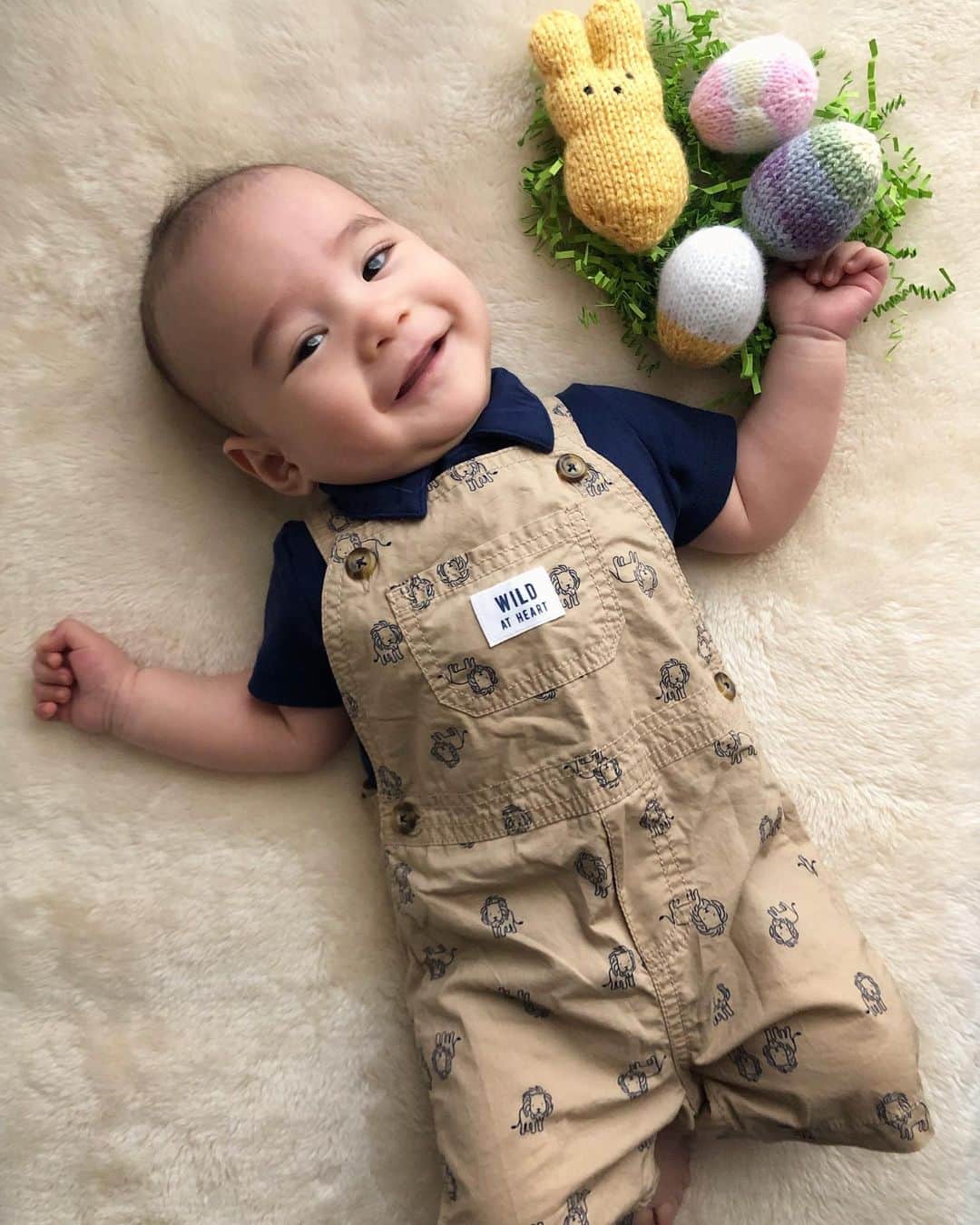 テイラー鈴木のインスタグラム：「Happy Easter everyone 🐣💕🐰#easter2020 #ハッピーイースター　#初イースター」