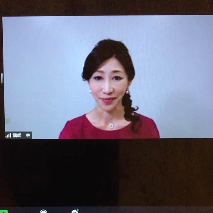 アカデミー・デュ・ヴァン Academie du Vinのインスタグラム：「🎥林麻由美先生のライブ配信がはじまりました🍷」