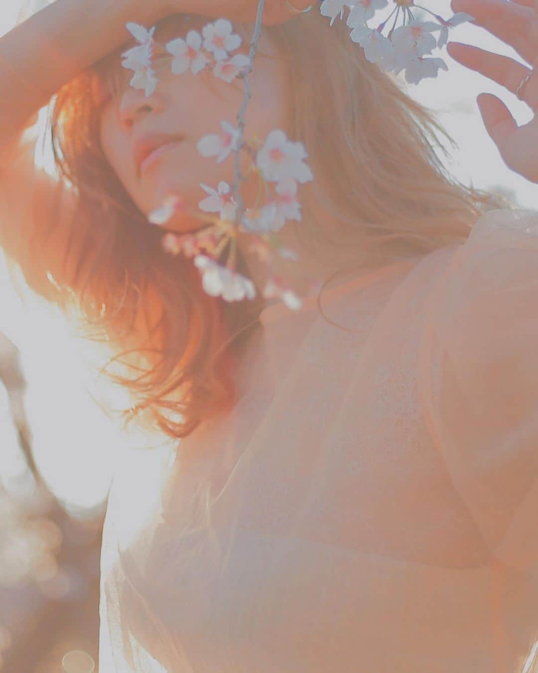 かとうあやのさんのインスタグラム写真 - (かとうあやのInstagram)「♡ Spring photo🌸 いつもありがとうございます💕 楽しみな撮影も延期になってしまったけど、 あとに楽しみが増えたからと思って 頑張る！🙌✨ はやく終息しますように！ . .」4月12日 14時44分 - ayan01217